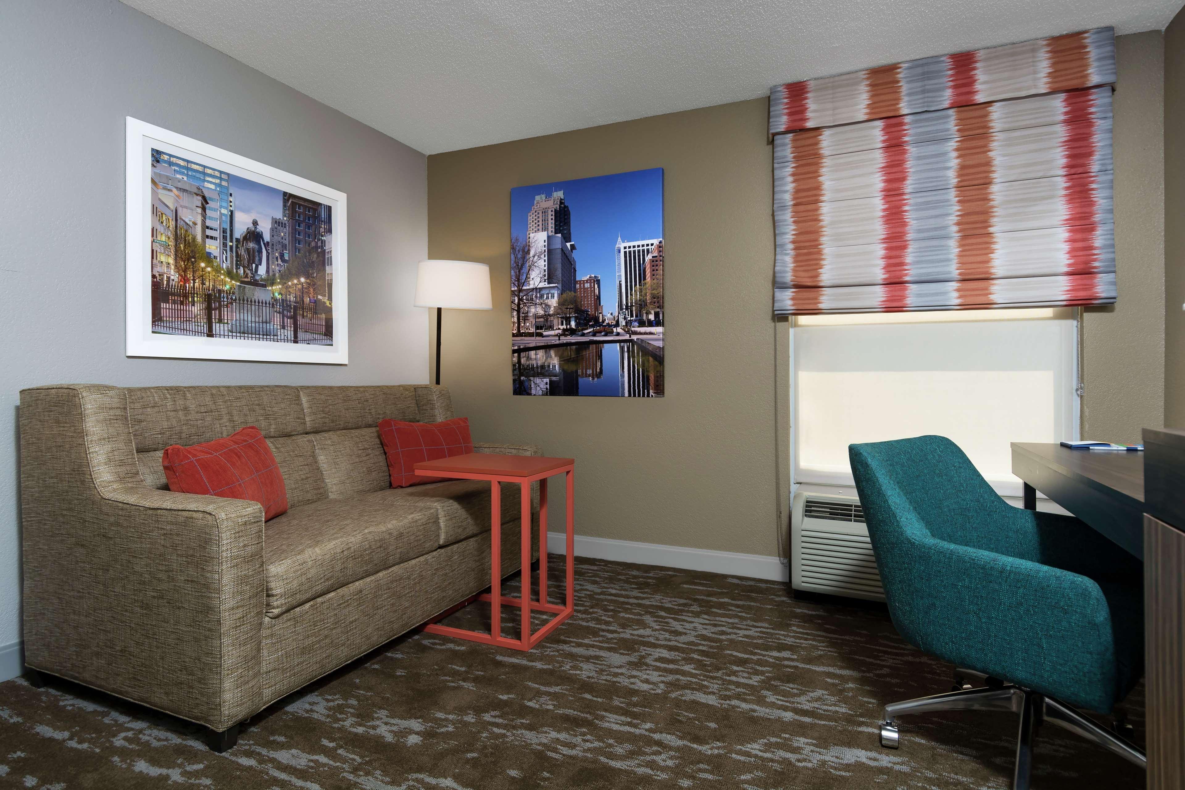 Hampton Inn & Suites Raleigh Cary Lenovo Center Extérieur photo