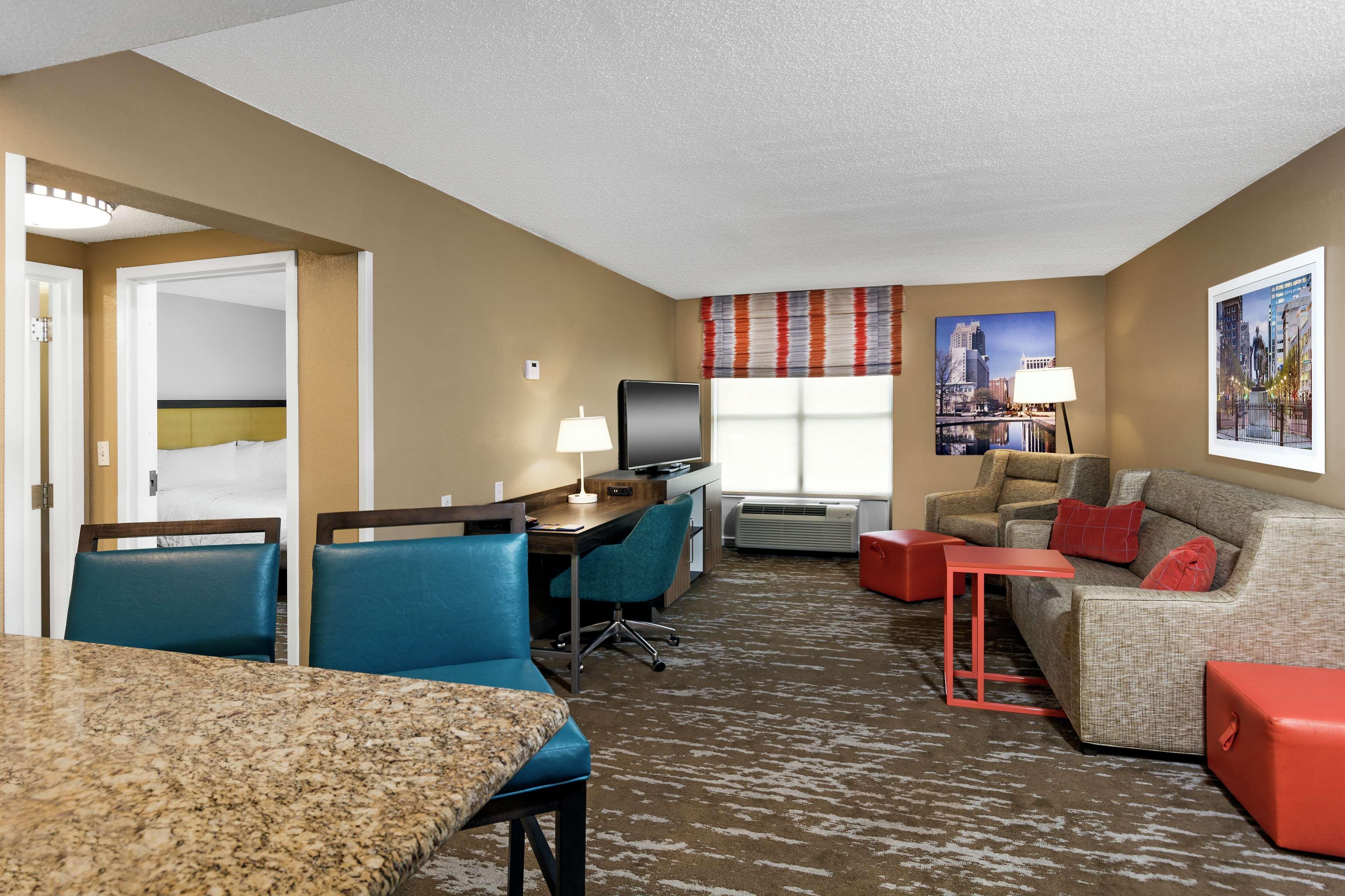 Hampton Inn & Suites Raleigh Cary Lenovo Center Extérieur photo