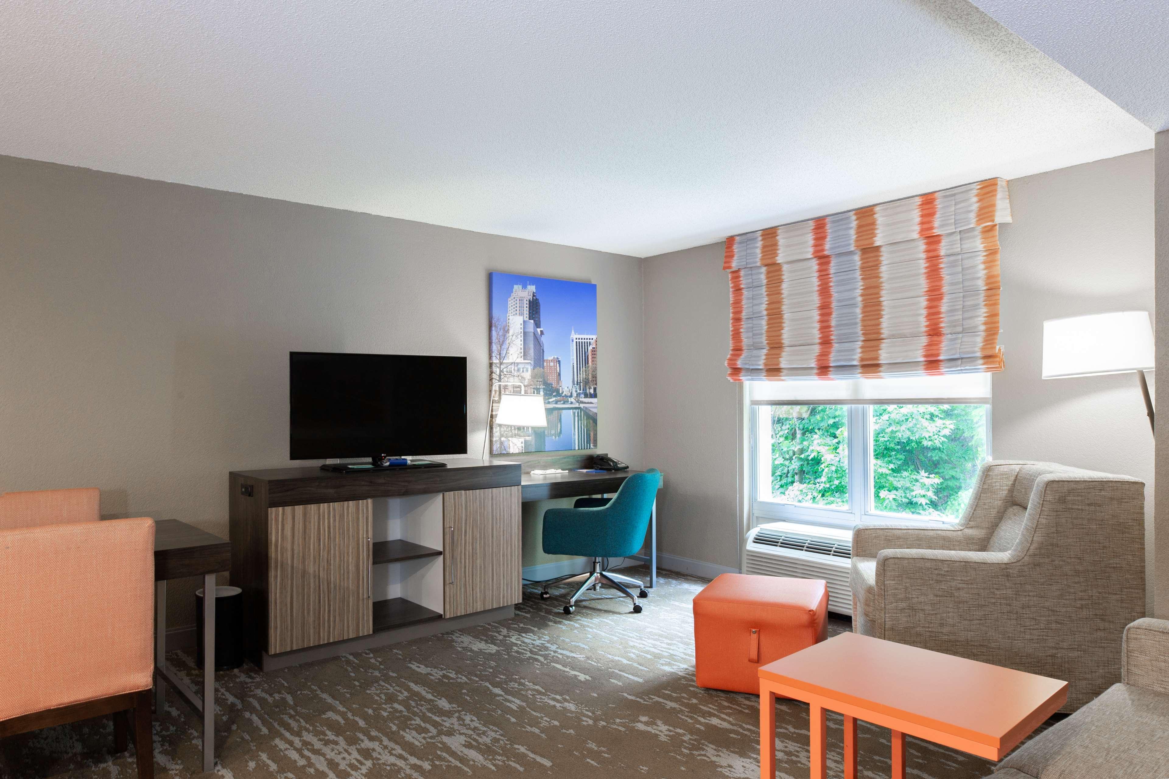 Hampton Inn & Suites Raleigh Cary Lenovo Center Extérieur photo