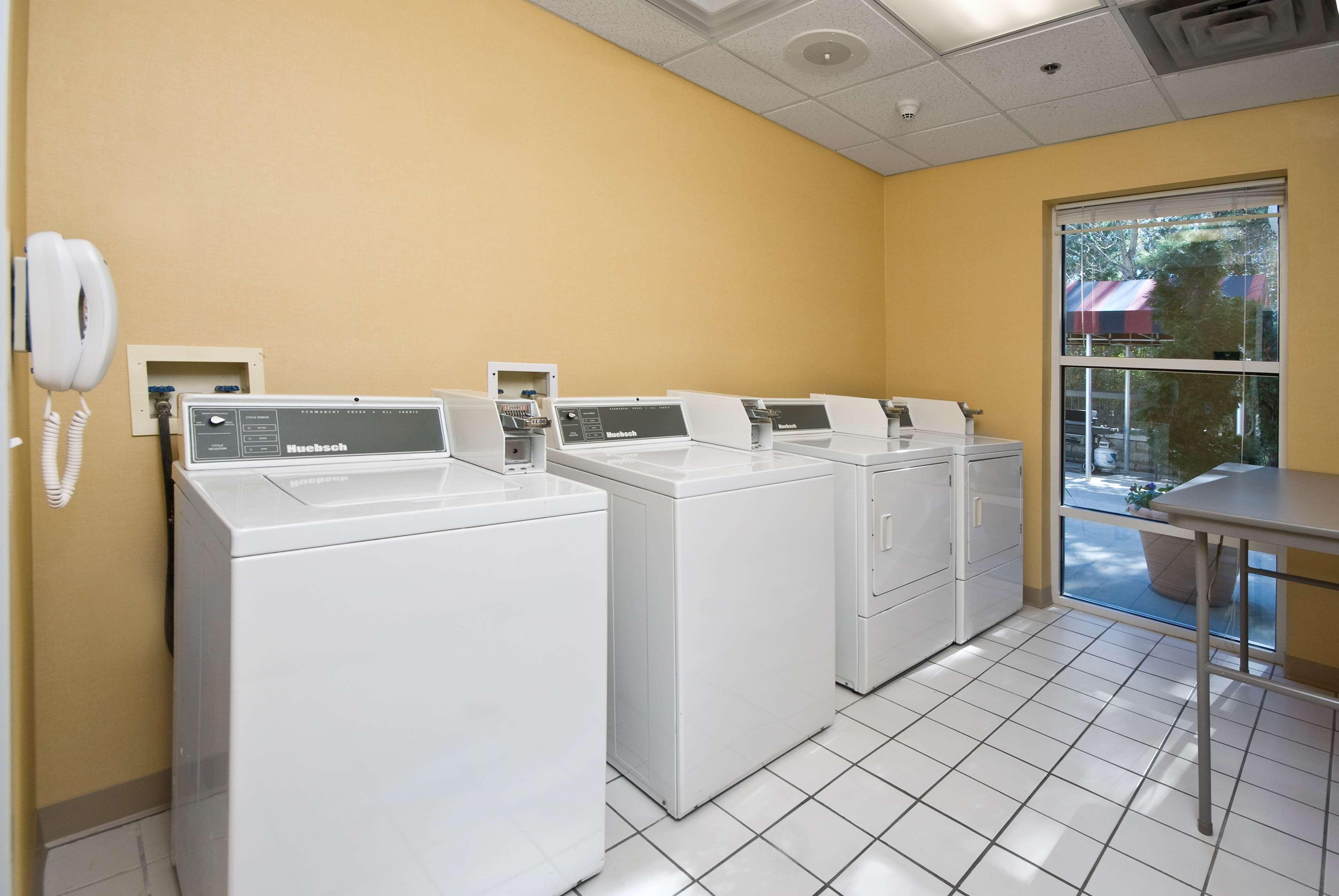Hampton Inn & Suites Raleigh Cary Lenovo Center Extérieur photo