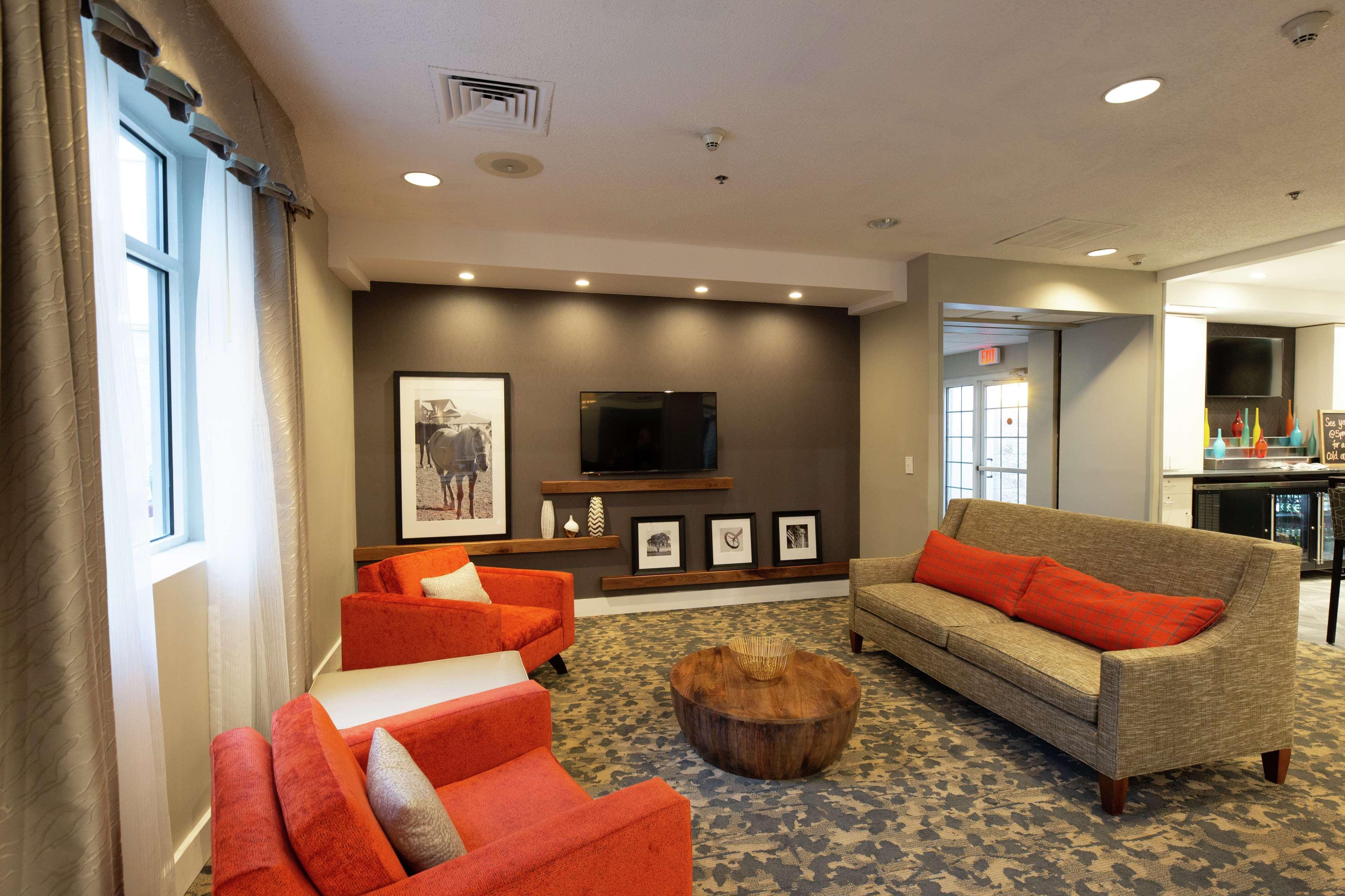 Hampton Inn & Suites Raleigh Cary Lenovo Center Extérieur photo