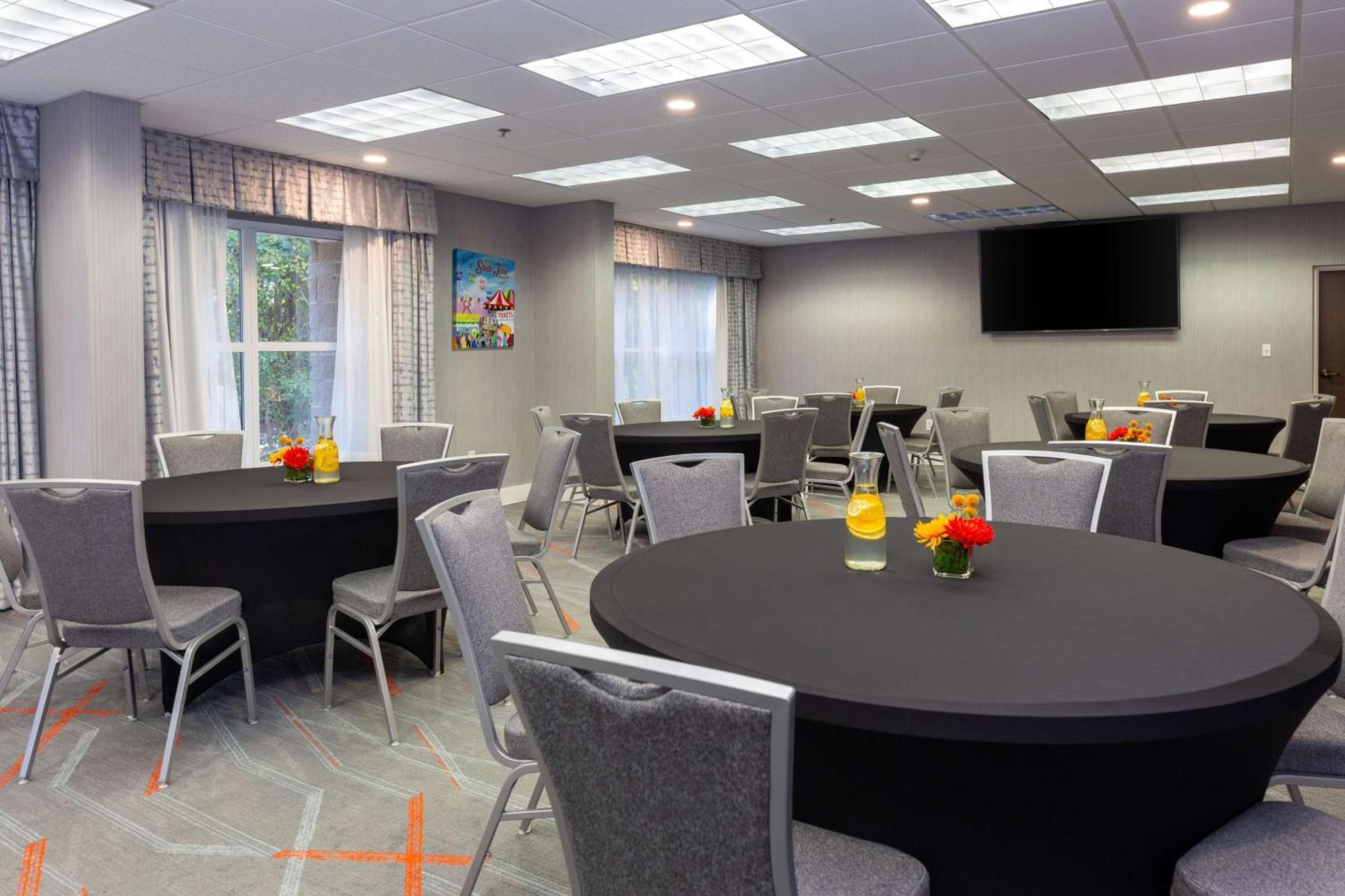 Hampton Inn & Suites Raleigh Cary Lenovo Center Extérieur photo
