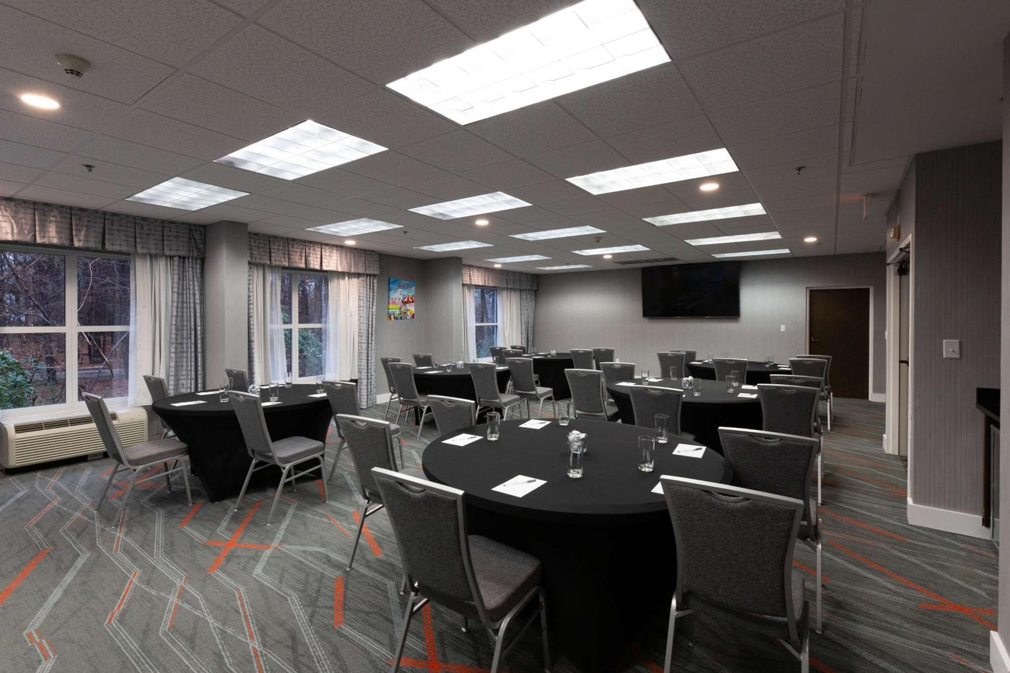 Hampton Inn & Suites Raleigh Cary Lenovo Center Extérieur photo