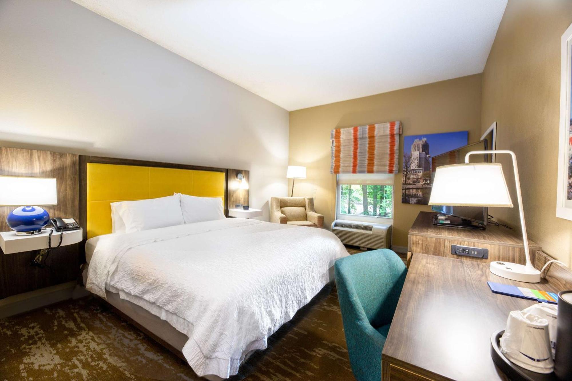 Hampton Inn & Suites Raleigh Cary Lenovo Center Extérieur photo