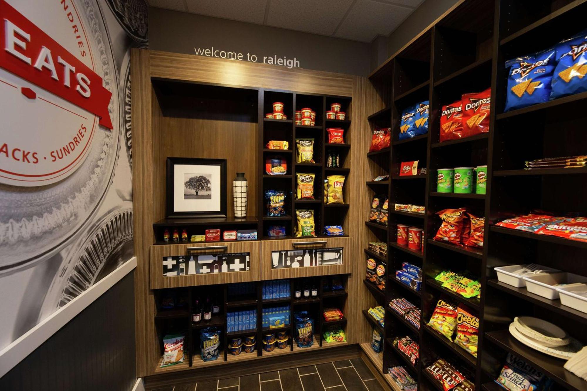 Hampton Inn & Suites Raleigh Cary Lenovo Center Extérieur photo