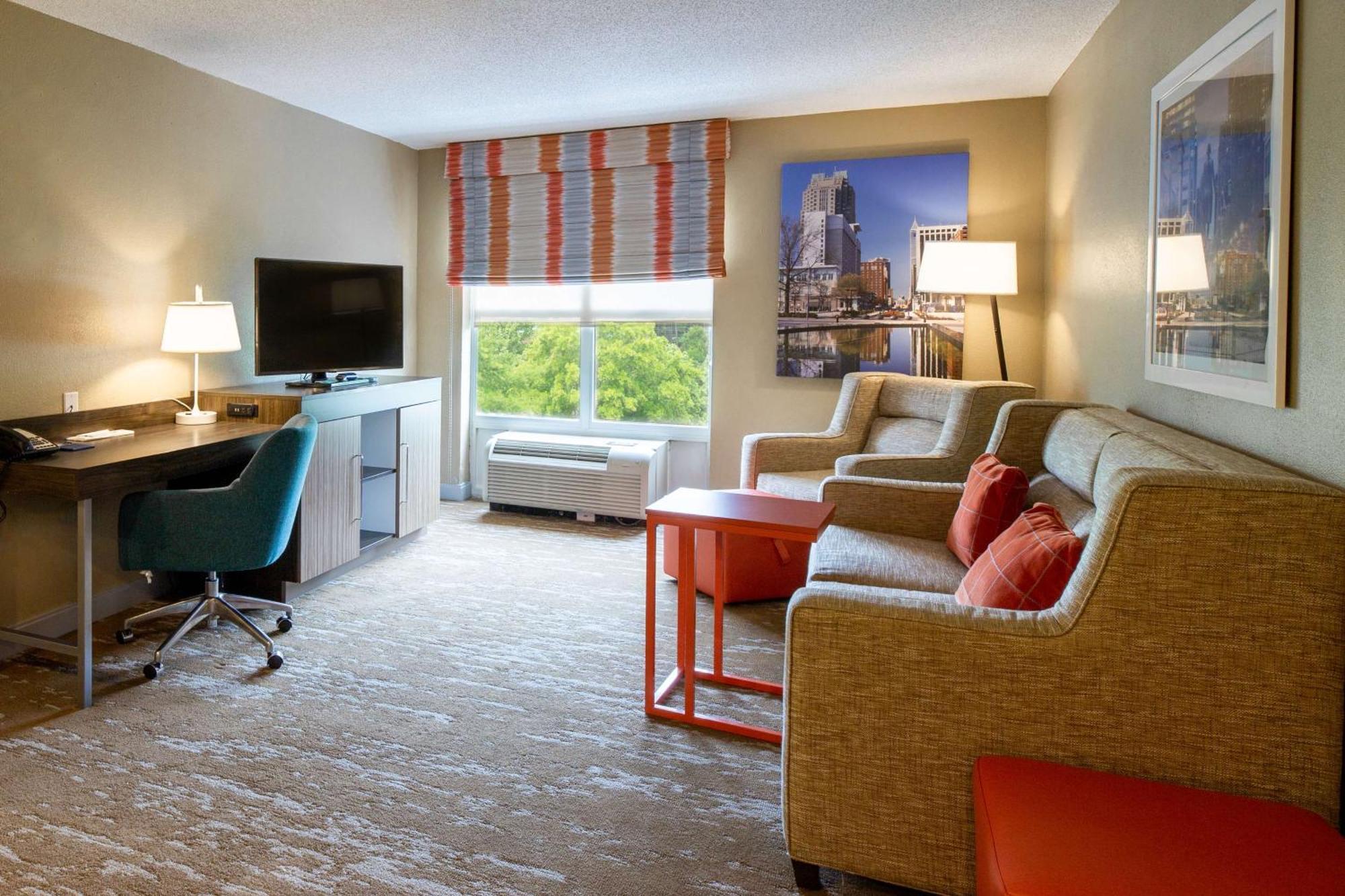 Hampton Inn & Suites Raleigh Cary Lenovo Center Extérieur photo