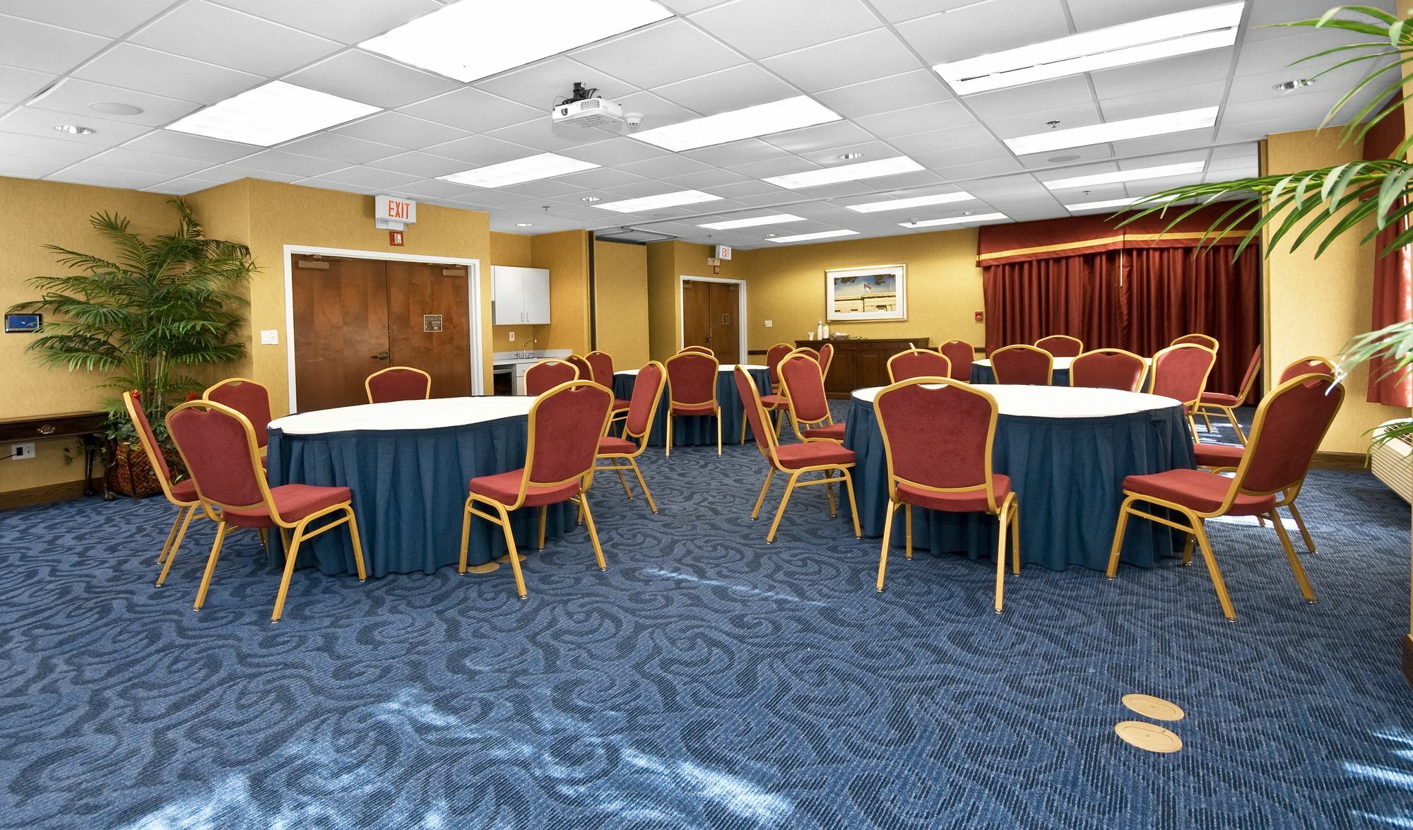 Hampton Inn & Suites Raleigh Cary Lenovo Center Business photo
